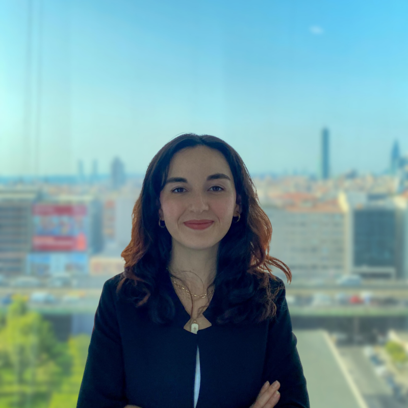 YAĞMUR SAVAŞ, L.L.M.